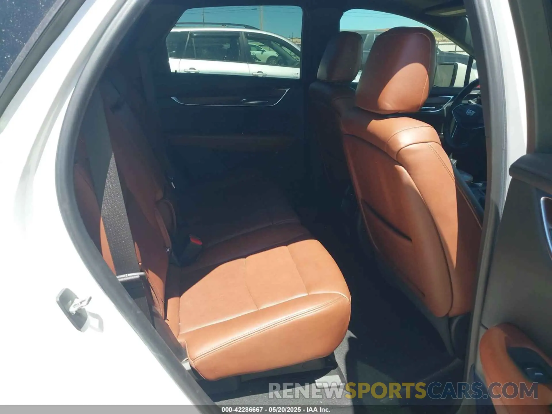 8 Photograph of a damaged car 1GYKNCRS1MZ129036 CADILLAC XT5 2021
