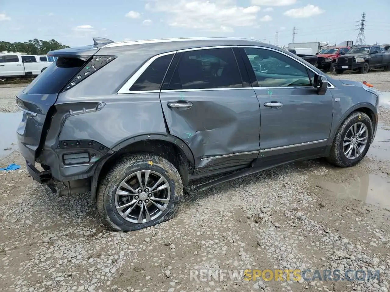3 Photograph of a damaged car 1GYKNCRS4MZ101635 CADILLAC XT5 2021