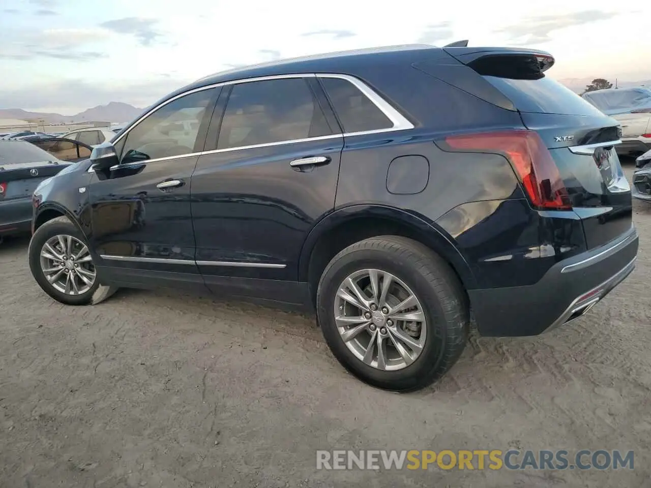 2 Фотография поврежденного автомобиля 1GYKNCRS4MZ121643 CADILLAC XT5 2021