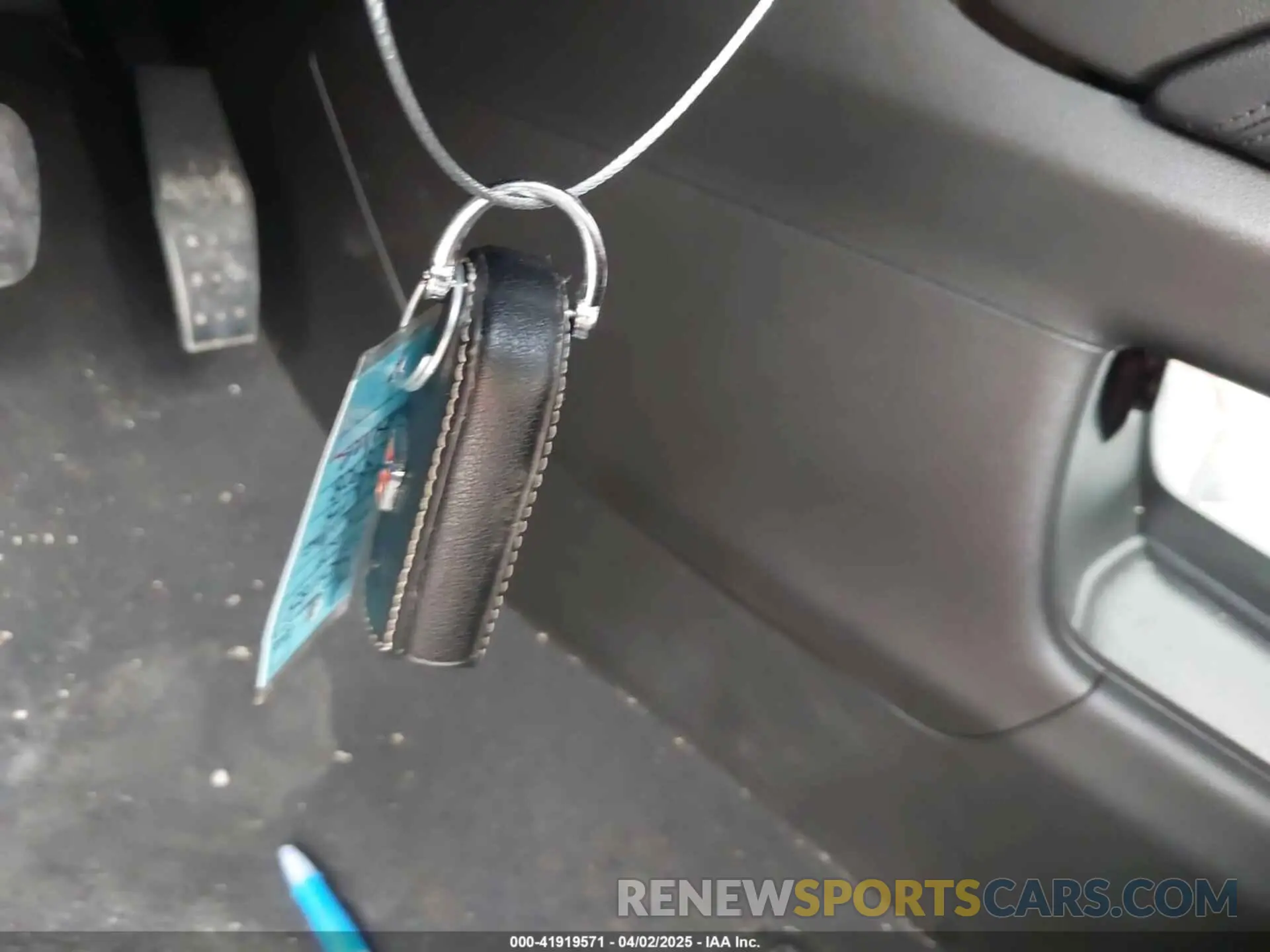 11 Photograph of a damaged car 1GYKNCRS5MZ128908 CADILLAC XT5 2021