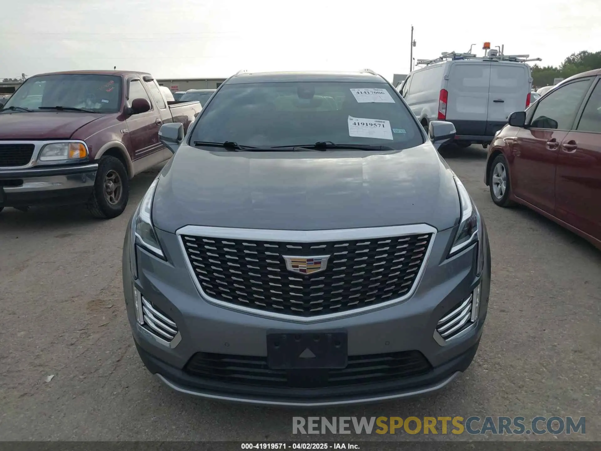 13 Photograph of a damaged car 1GYKNCRS5MZ128908 CADILLAC XT5 2021