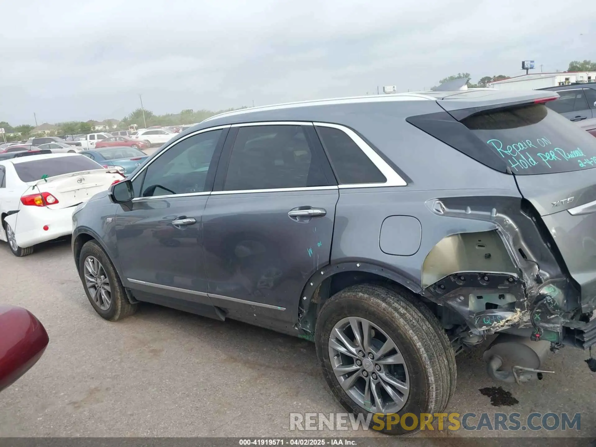 15 Photograph of a damaged car 1GYKNCRS5MZ128908 CADILLAC XT5 2021