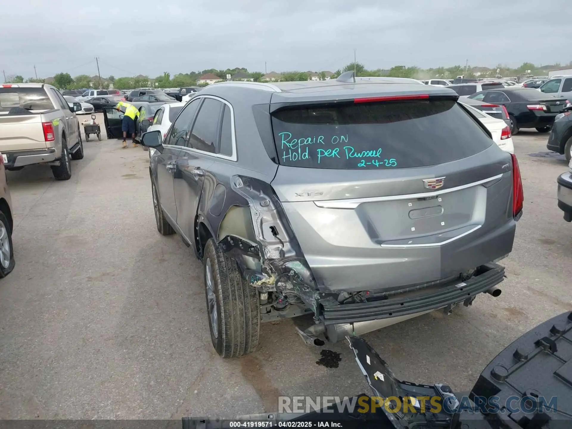 3 Photograph of a damaged car 1GYKNCRS5MZ128908 CADILLAC XT5 2021