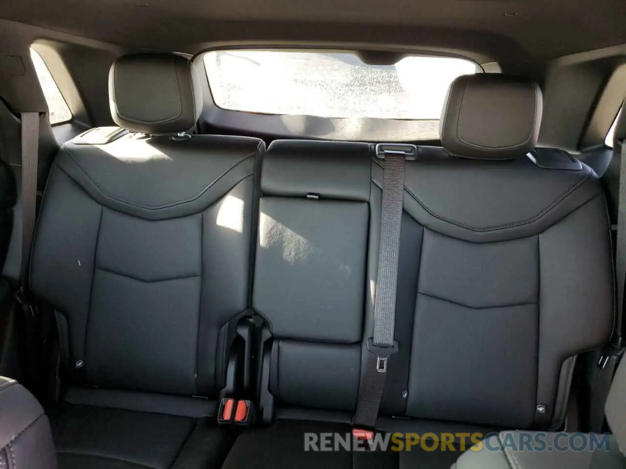 10 Photograph of a damaged car 1GYKNCRS5MZ138712 CADILLAC XT5 2021
