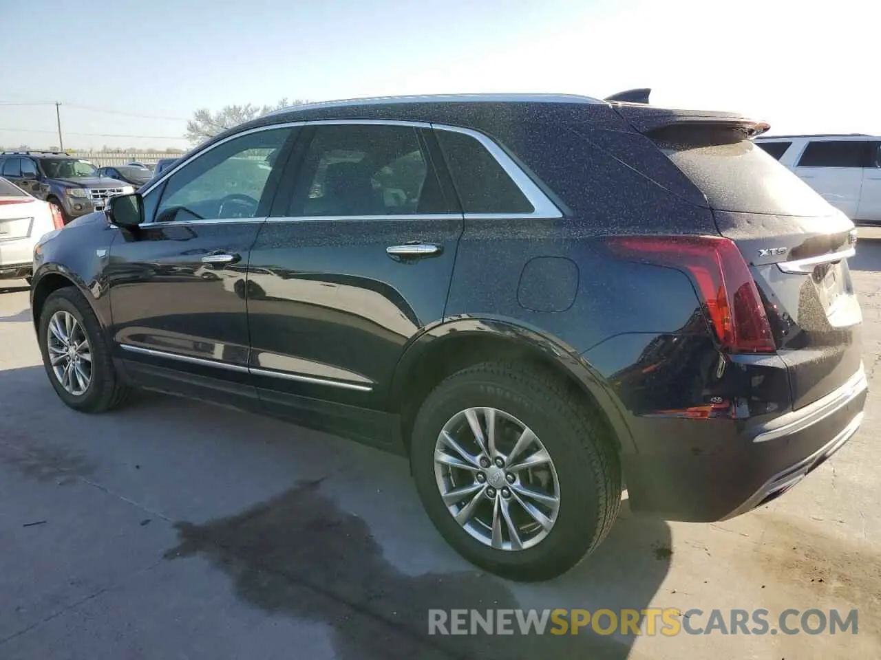 2 Photograph of a damaged car 1GYKNCRS5MZ138712 CADILLAC XT5 2021