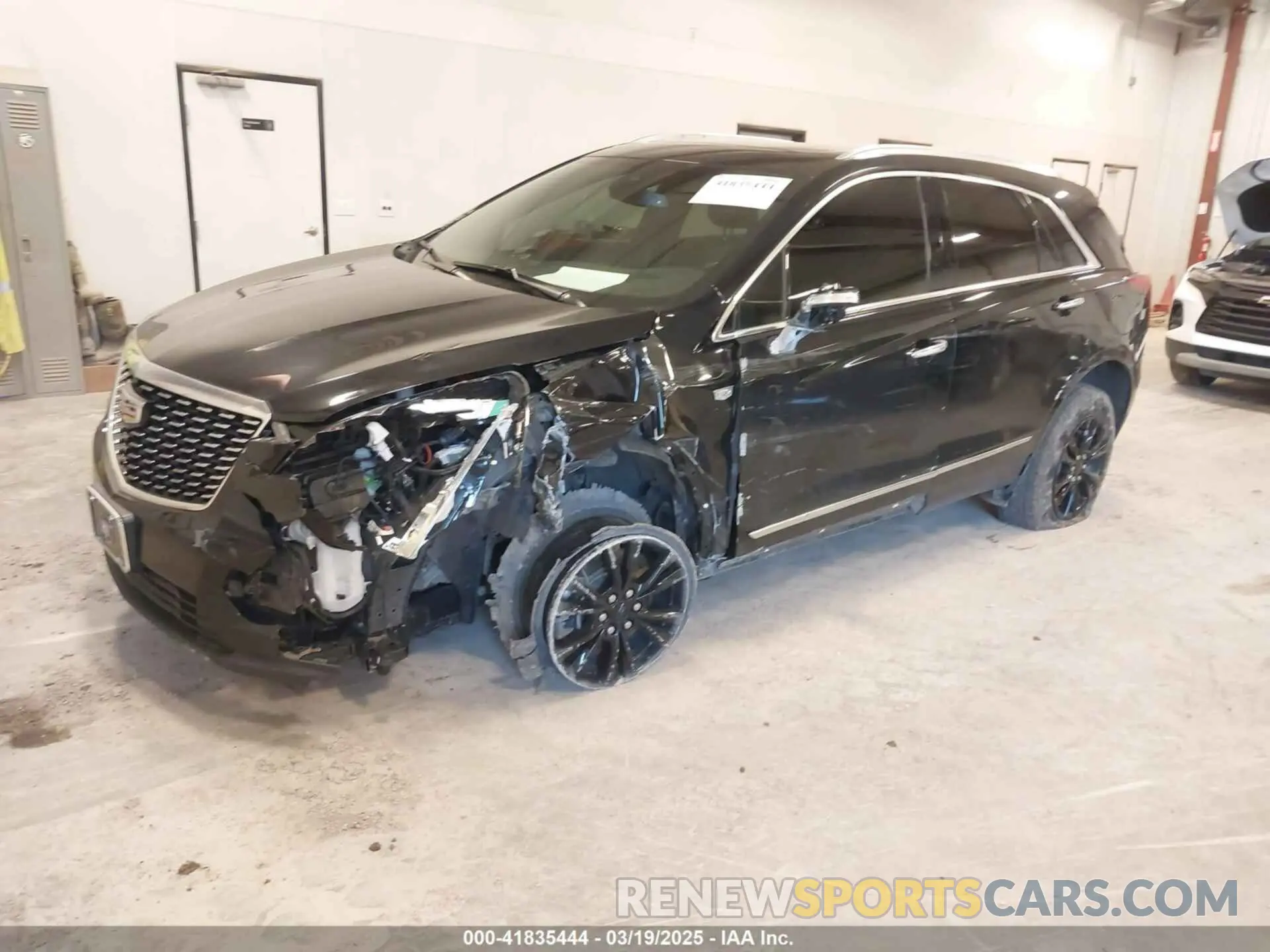 2 Фотография поврежденного автомобиля 1GYKNDR41MZ129884 CADILLAC XT5 2021