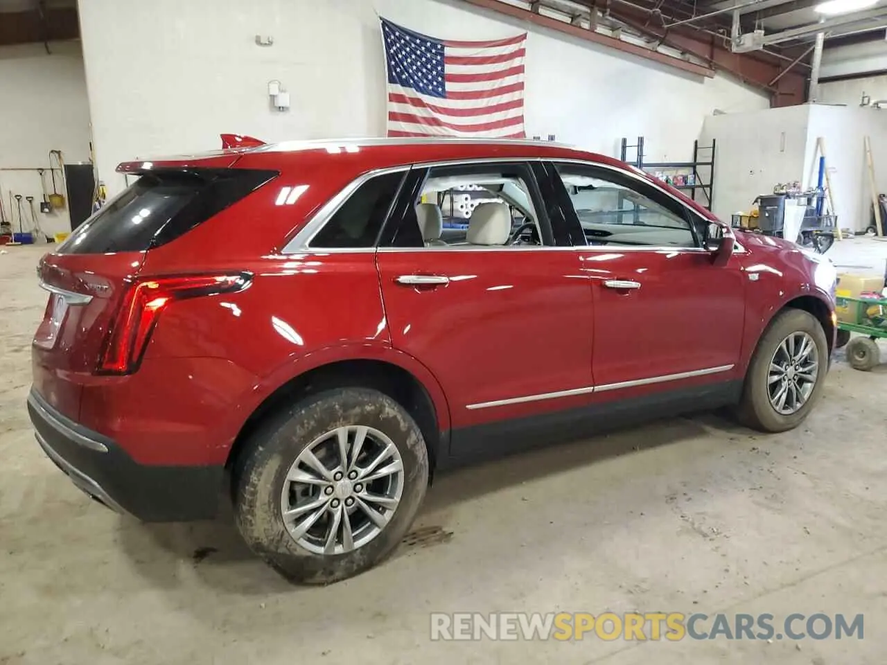 3 Фотография поврежденного автомобиля 1GYKNDR46MZ121487 CADILLAC XT5 2021