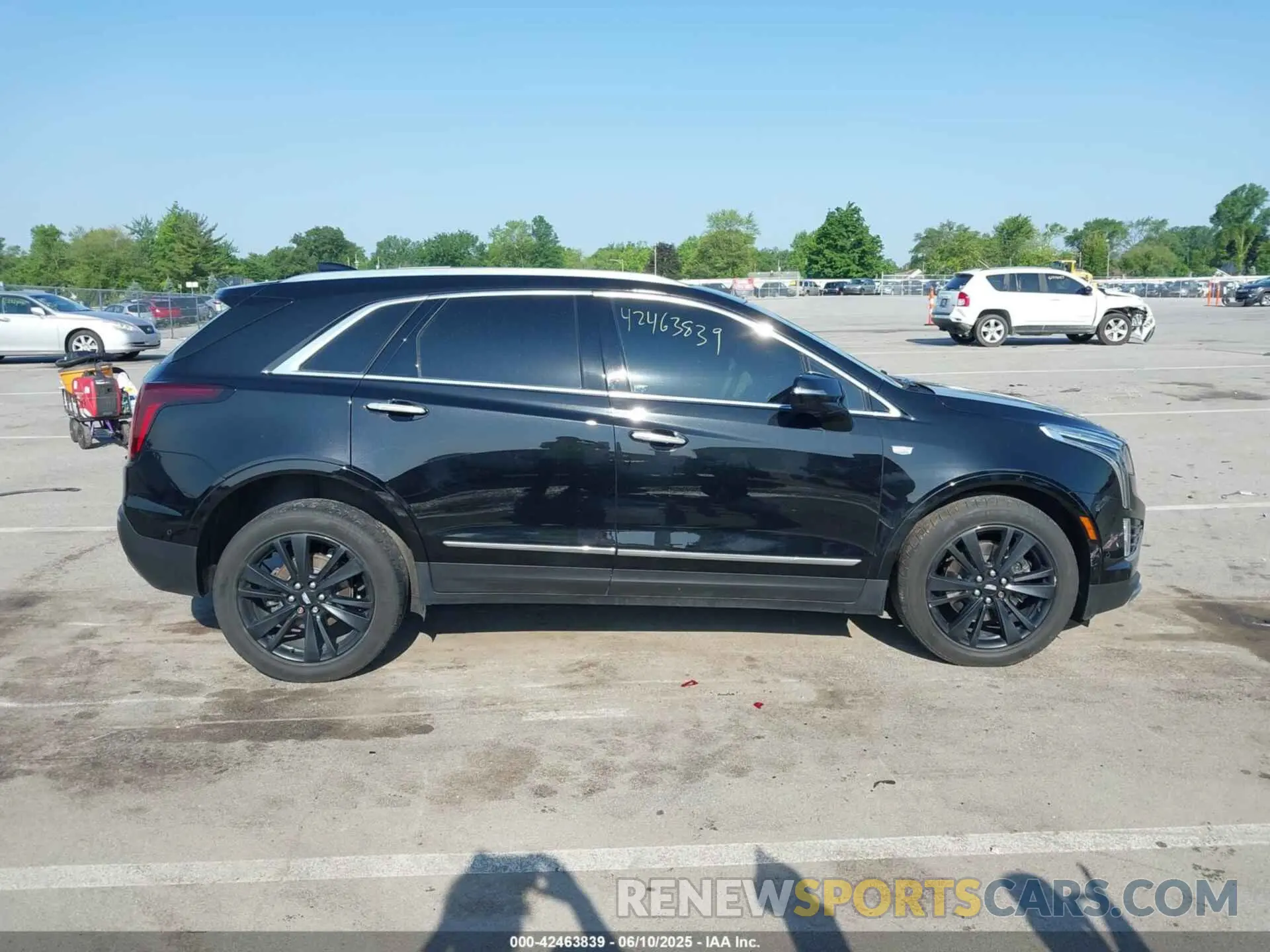 13 Photograph of a damaged car 1GYKNDRS3MZ104502 CADILLAC XT5 2021