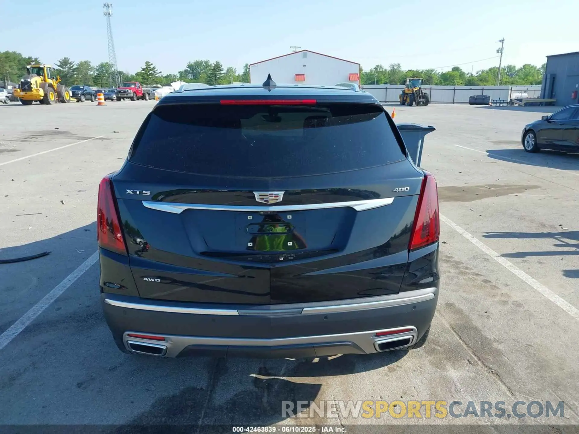 16 Photograph of a damaged car 1GYKNDRS3MZ104502 CADILLAC XT5 2021