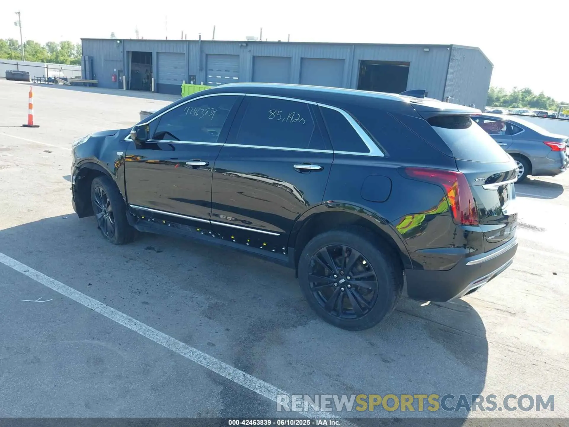 3 Photograph of a damaged car 1GYKNDRS3MZ104502 CADILLAC XT5 2021
