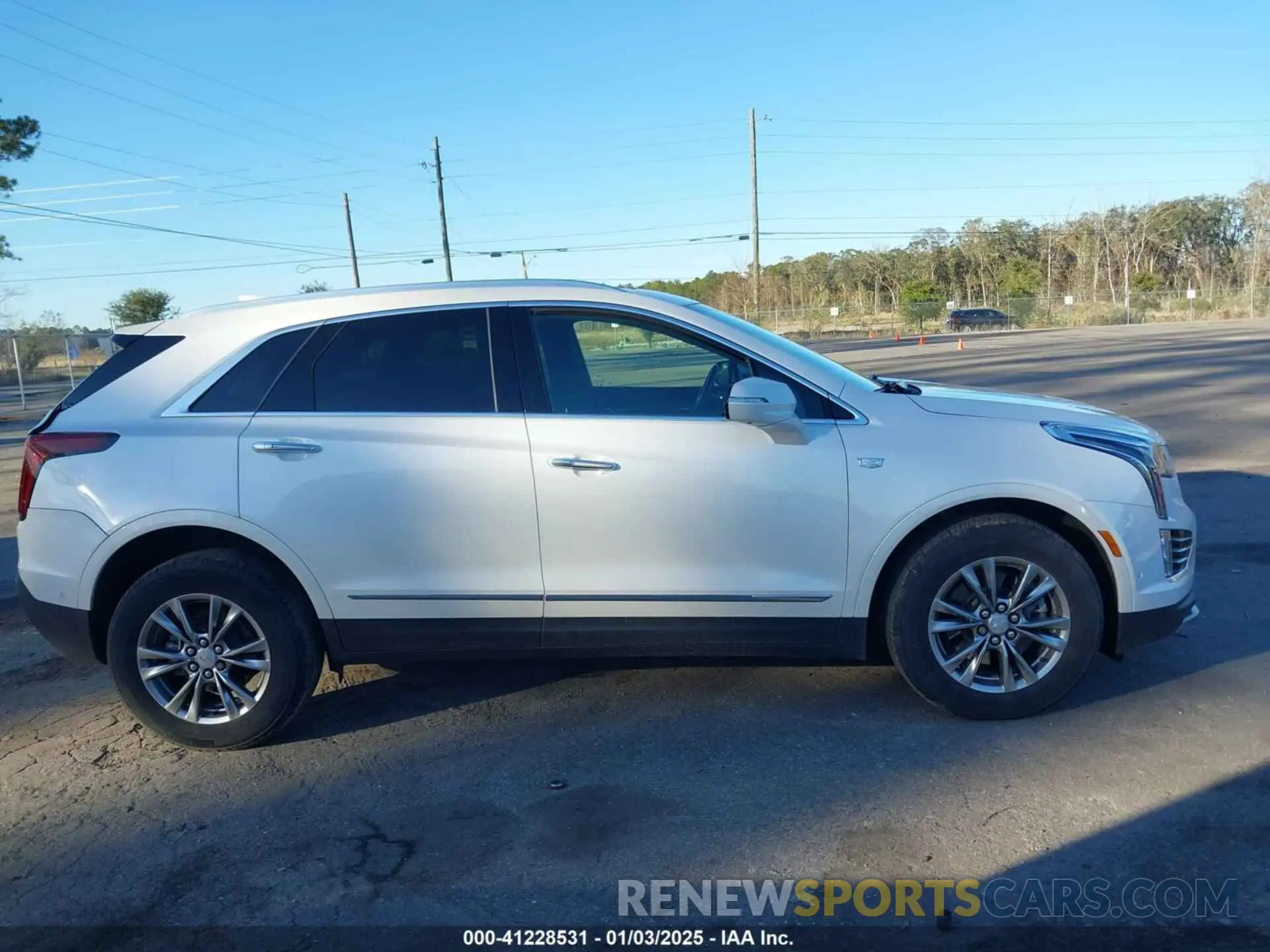 13 Photograph of a damaged car 1GYKNDRS3MZ115273 CADILLAC XT5 2021
