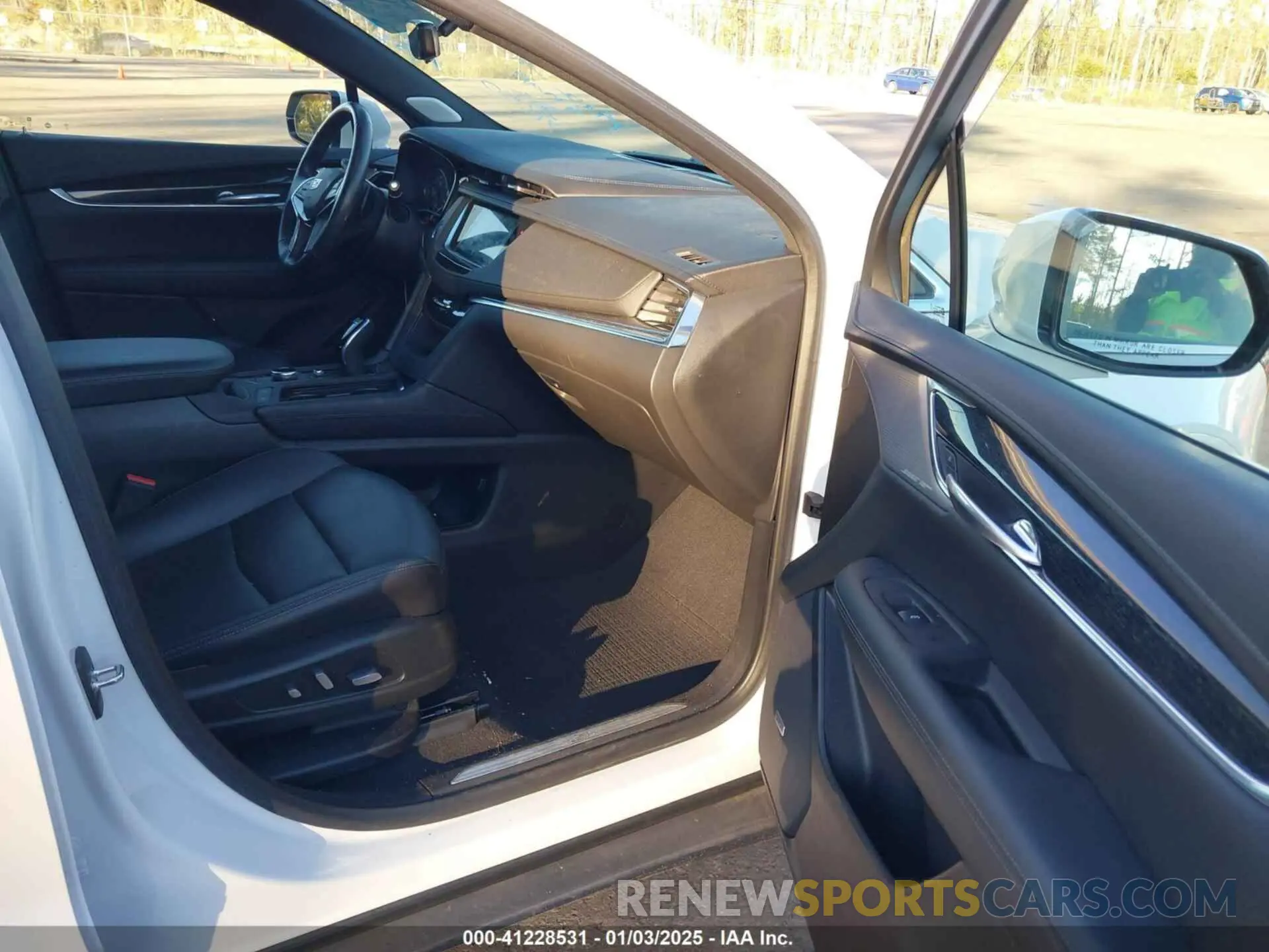 5 Photograph of a damaged car 1GYKNDRS3MZ115273 CADILLAC XT5 2021