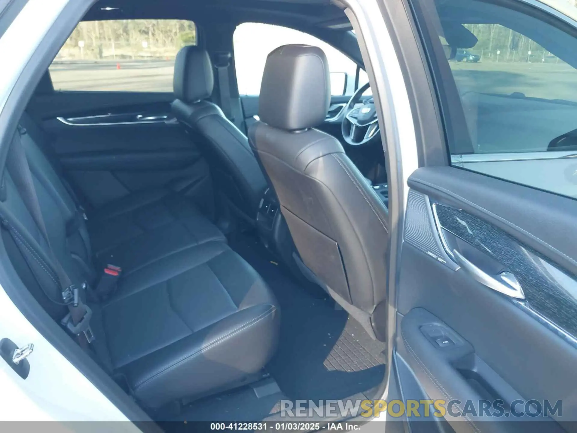 8 Photograph of a damaged car 1GYKNDRS3MZ115273 CADILLAC XT5 2021