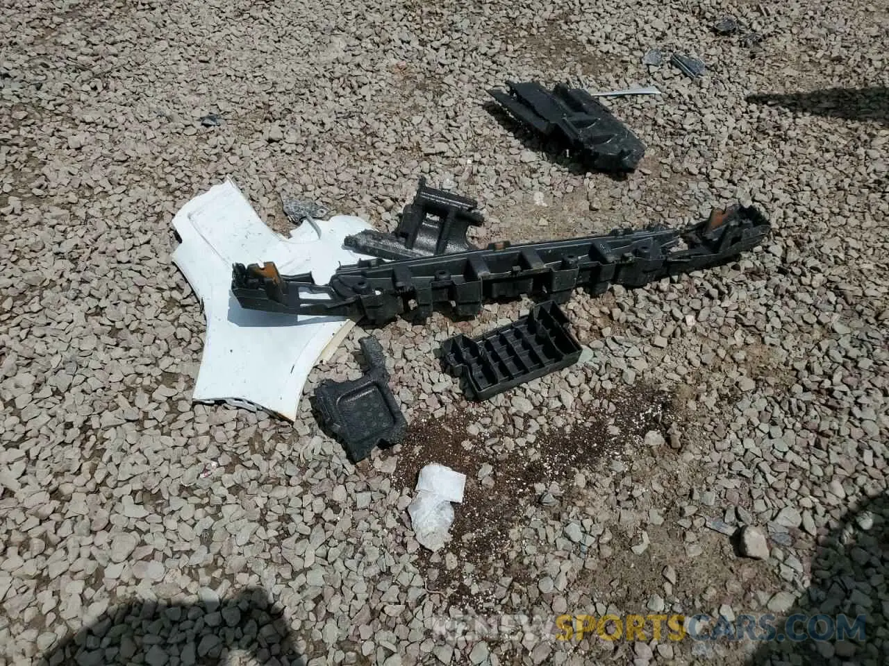 13 Photograph of a damaged car 1GYKNDRS4MZ123320 CADILLAC XT5 2021