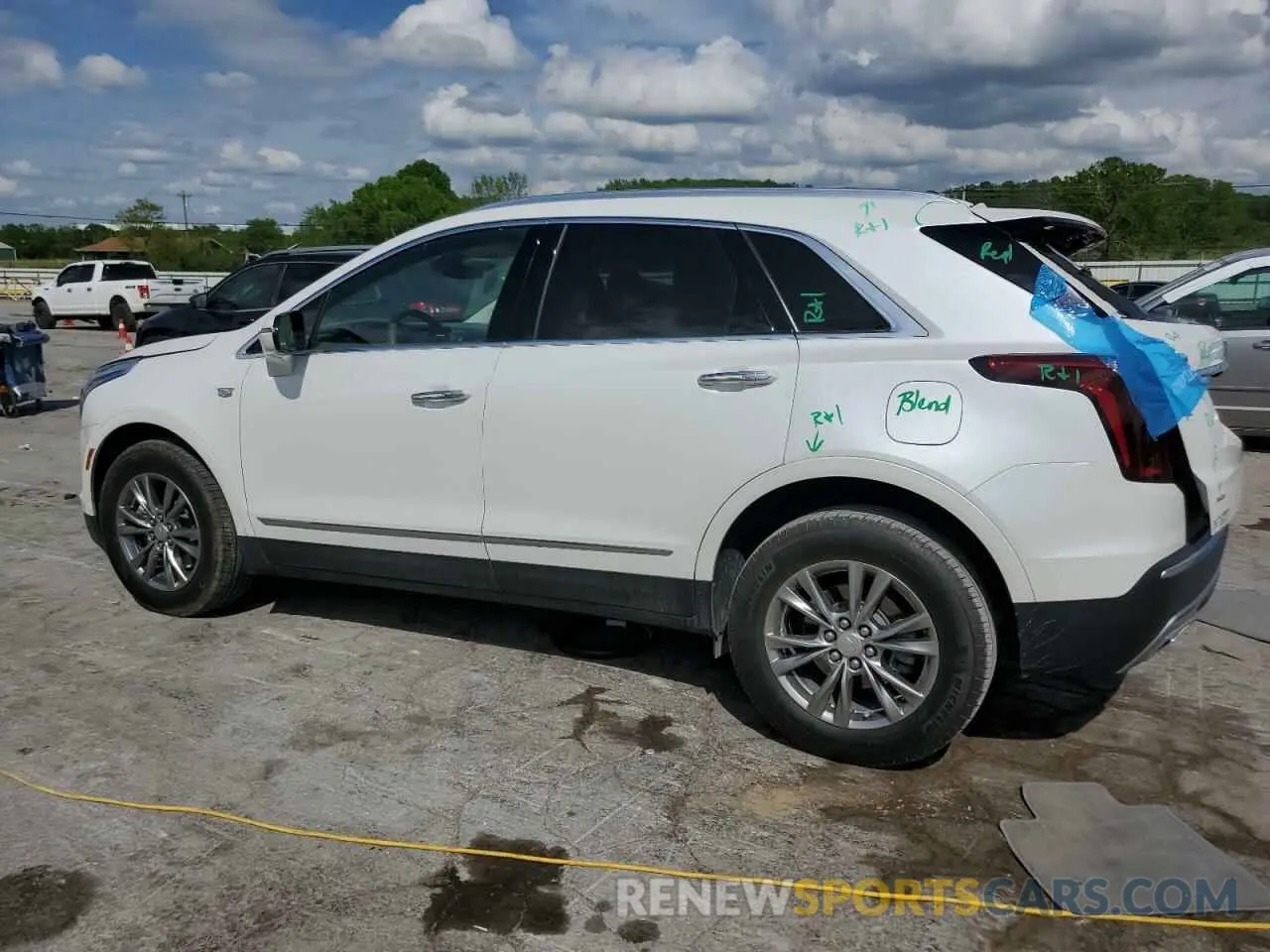 2 Фотография поврежденного автомобиля 1GYKNDRS4MZ168399 CADILLAC XT5 2021