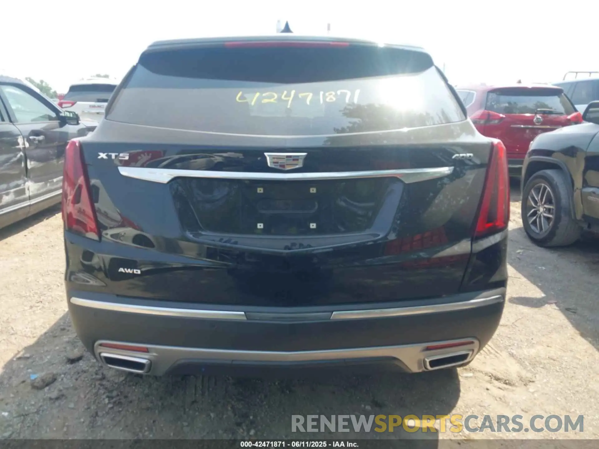 16 Photograph of a damaged car 1GYKNDRS9MZ183772 CADILLAC XT5 2021