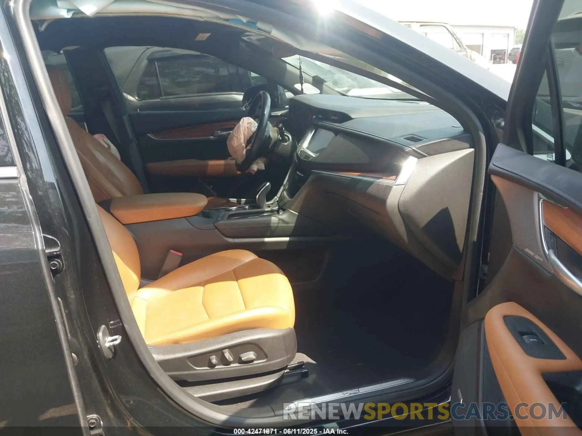 5 Photograph of a damaged car 1GYKNDRS9MZ183772 CADILLAC XT5 2021