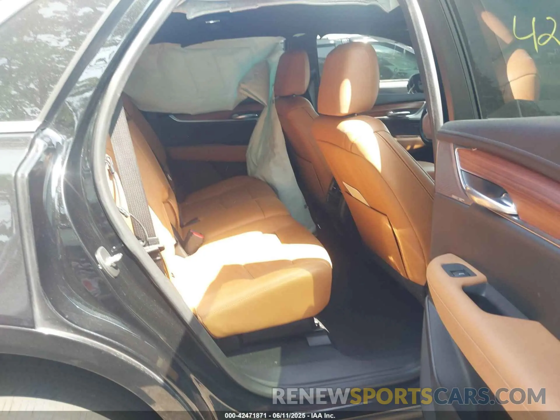 8 Photograph of a damaged car 1GYKNDRS9MZ183772 CADILLAC XT5 2021