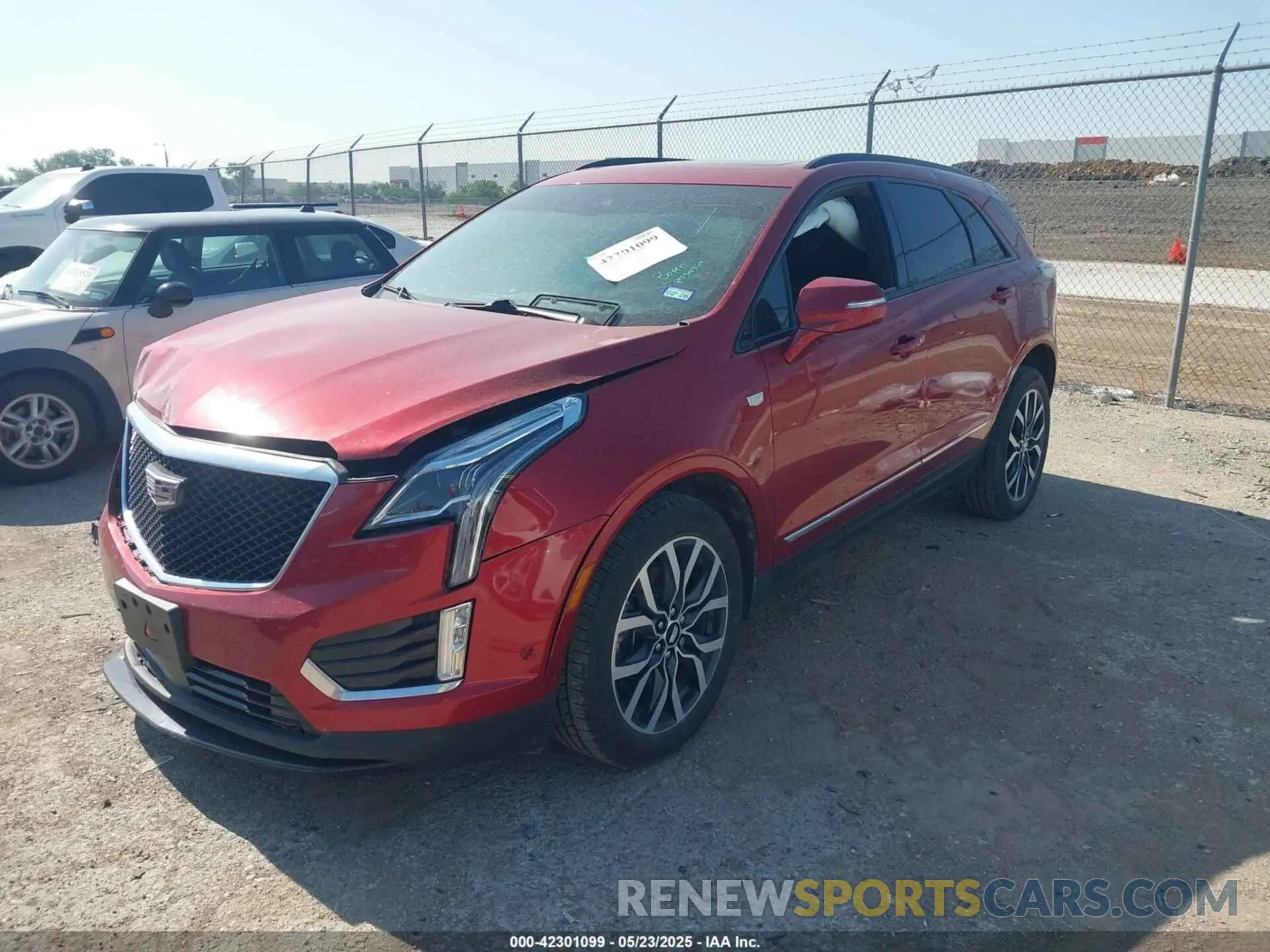 2 Фотография поврежденного автомобиля 1GYKNHRS2MZ201245 CADILLAC XT5 2021