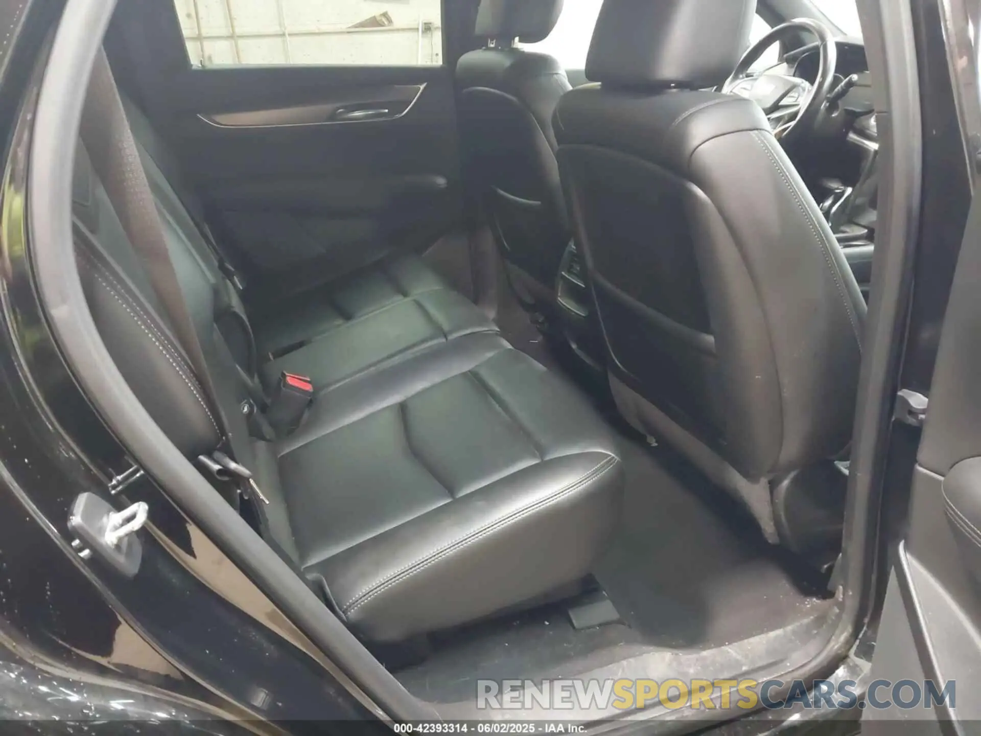 8 Фотография поврежденного автомобиля 1GYKNAR47NZ100356 CADILLAC XT5 2022