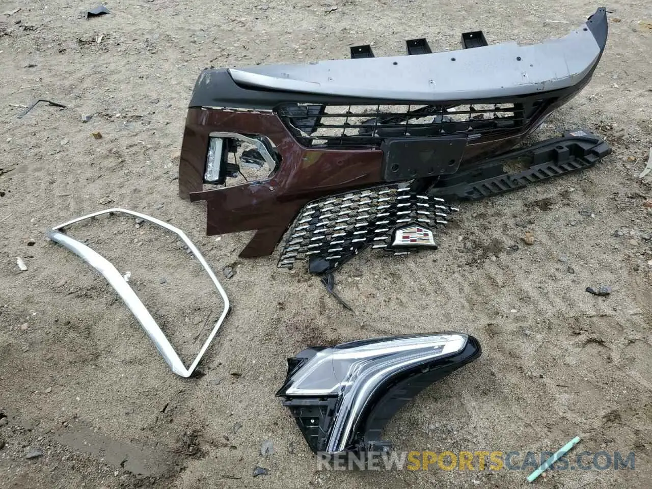 13 Photograph of a damaged car 1GYKNCR40NZ127684 CADILLAC XT5 2022