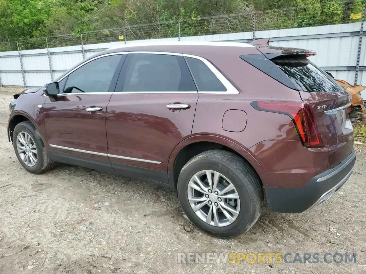 2 Photograph of a damaged car 1GYKNCR40NZ127684 CADILLAC XT5 2022