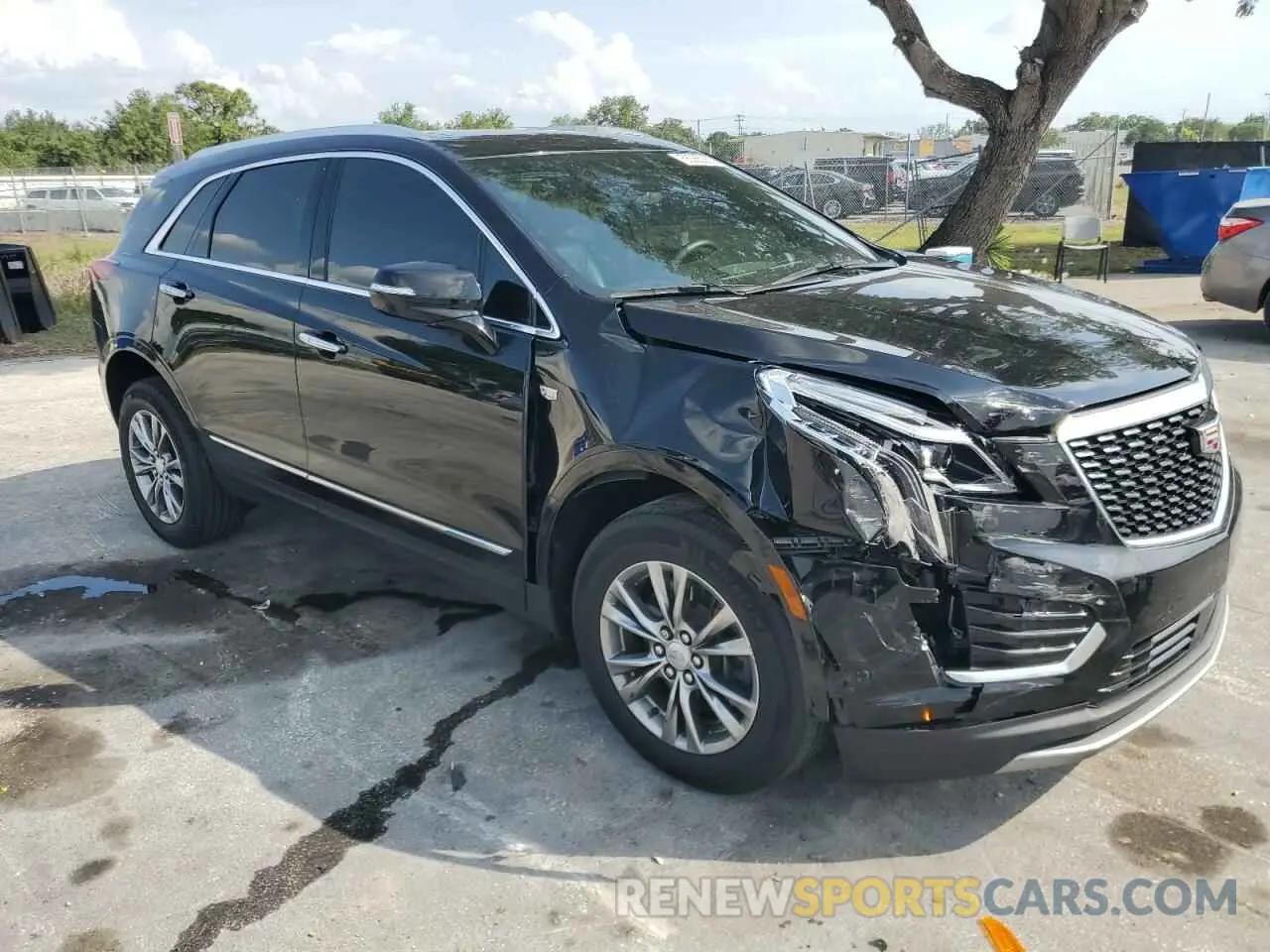 4 Photograph of a damaged car 1GYKNCRS7NZ101131 CADILLAC XT5 2022
