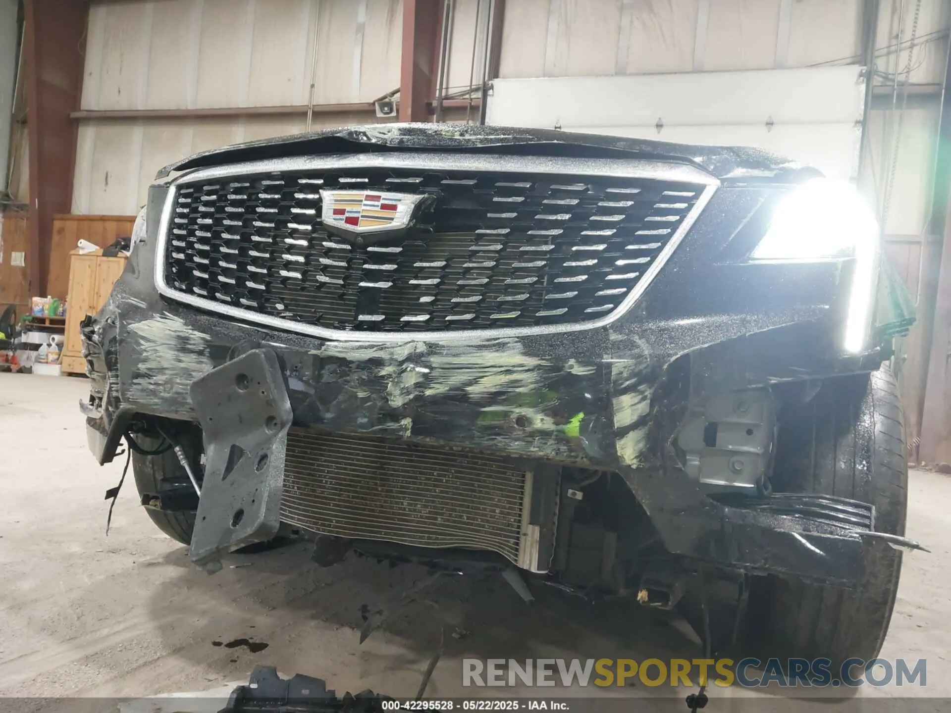 17 Photograph of a damaged car 1GYKNDRS8NZ163725 CADILLAC XT5 2022