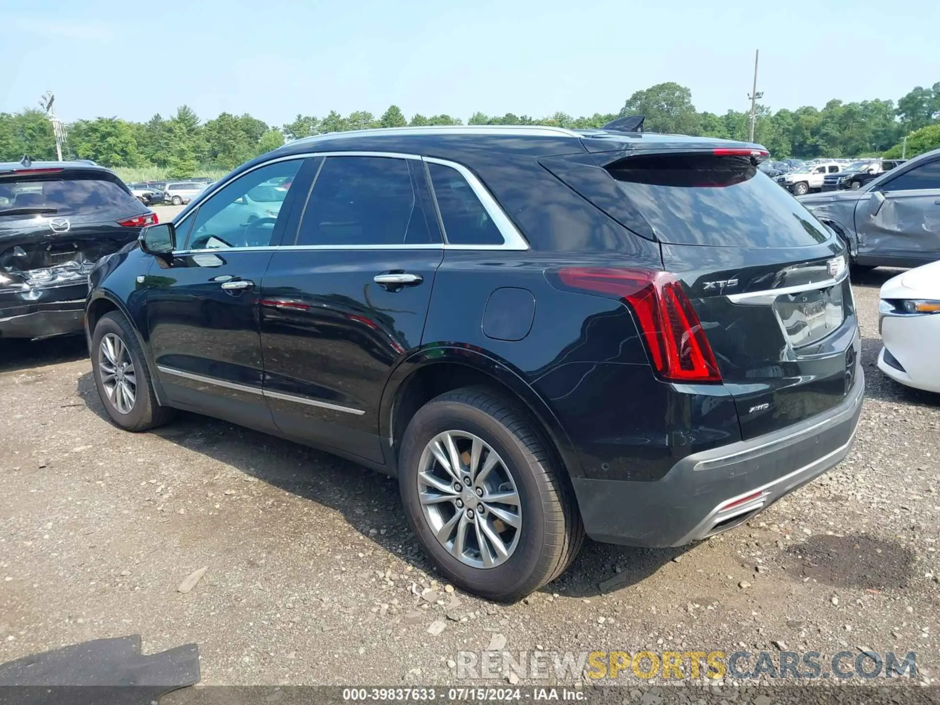 3 Photograph of a damaged car 1GYKNDRS9NZ153897 CADILLAC XT5 2022