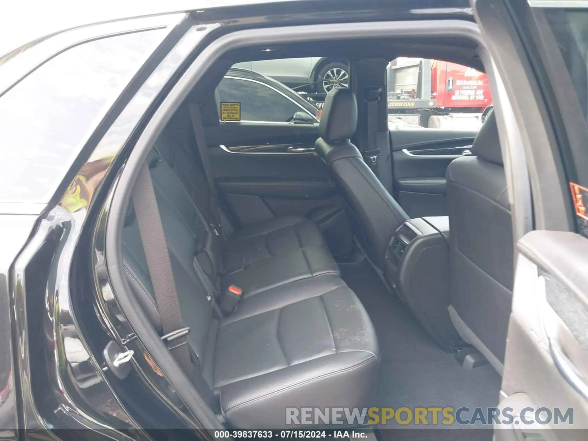 8 Photograph of a damaged car 1GYKNDRS9NZ153897 CADILLAC XT5 2022