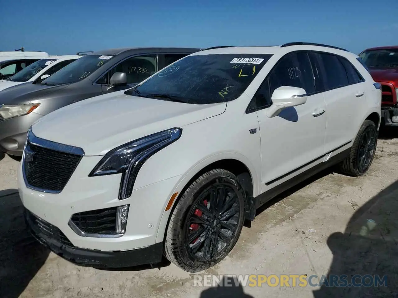 1 Фотография поврежденного автомобиля 1GYKNGRS3NZ154528 CADILLAC XT5 2022