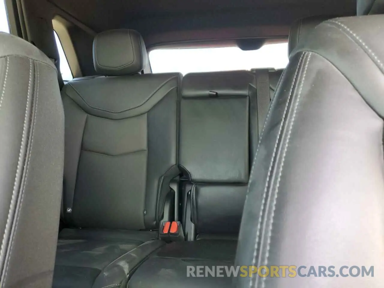 10 Фотография поврежденного автомобиля 1GYKNGRS3NZ154528 CADILLAC XT5 2022