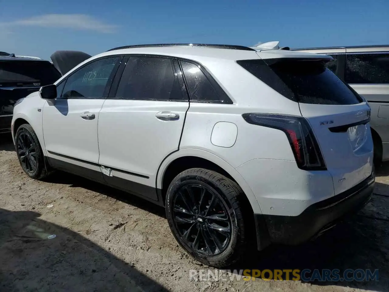 2 Фотография поврежденного автомобиля 1GYKNGRS3NZ154528 CADILLAC XT5 2022