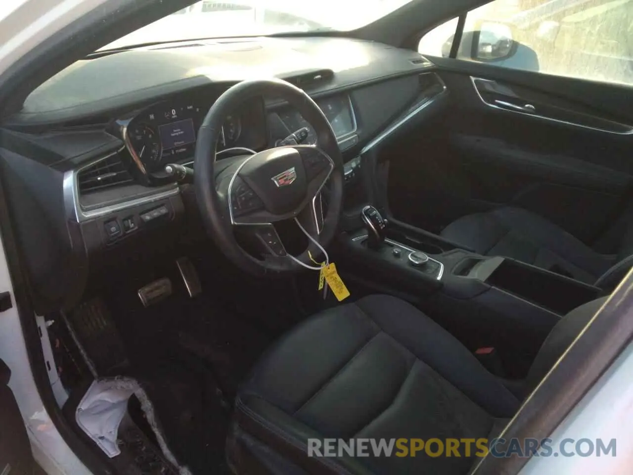 8 Фотография поврежденного автомобиля 1GYKNGRS3NZ154528 CADILLAC XT5 2022