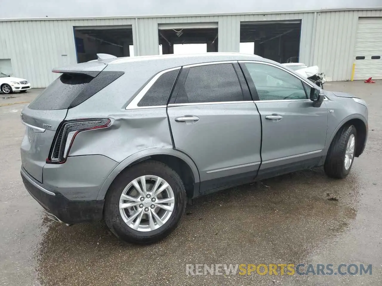 3 Photograph of a damaged car 1GYKNAR47PZ144988 CADILLAC XT5 2023