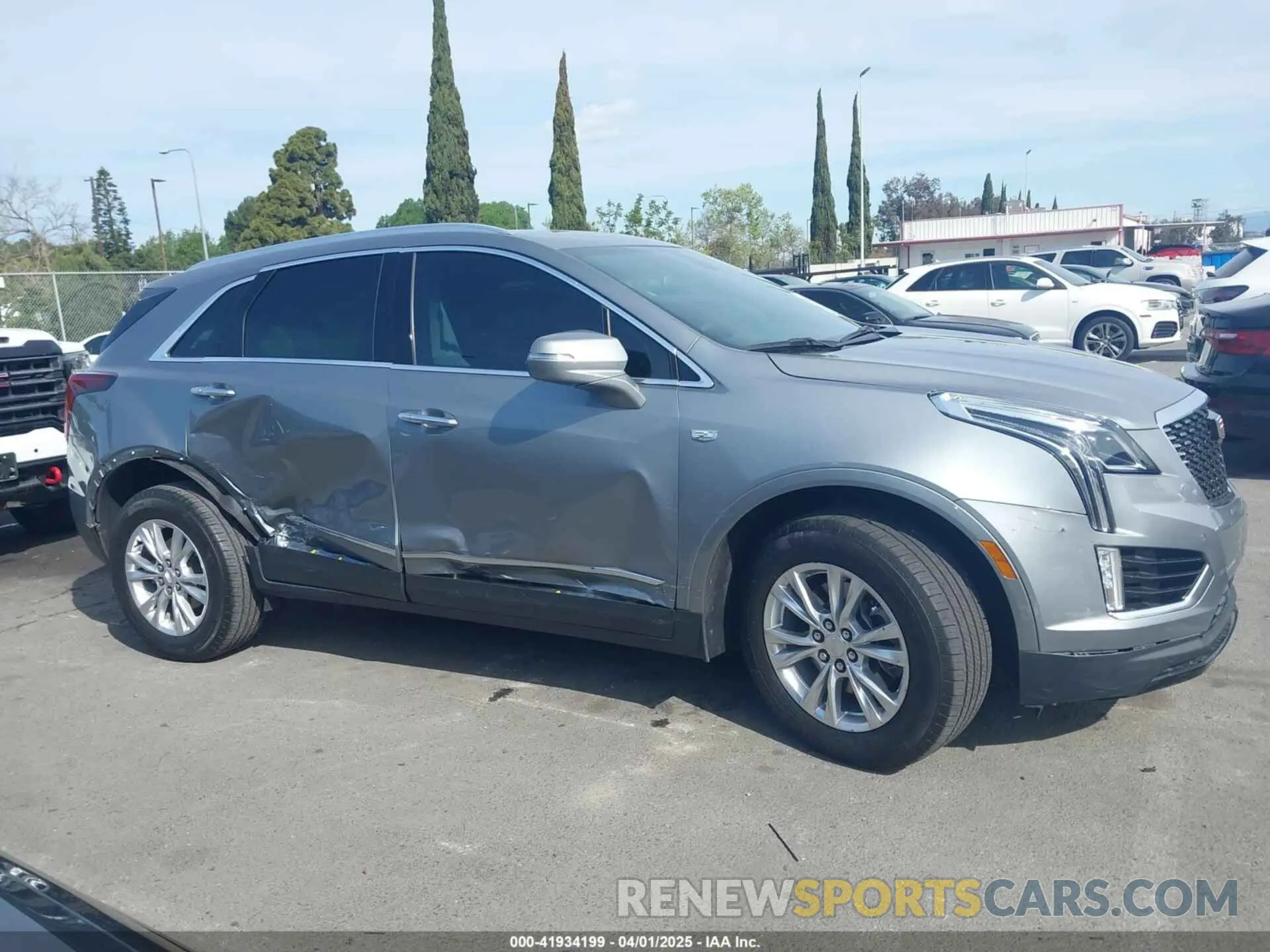 13 Фотография поврежденного автомобиля 1GYKNAR49PZ137556 CADILLAC XT5 2023