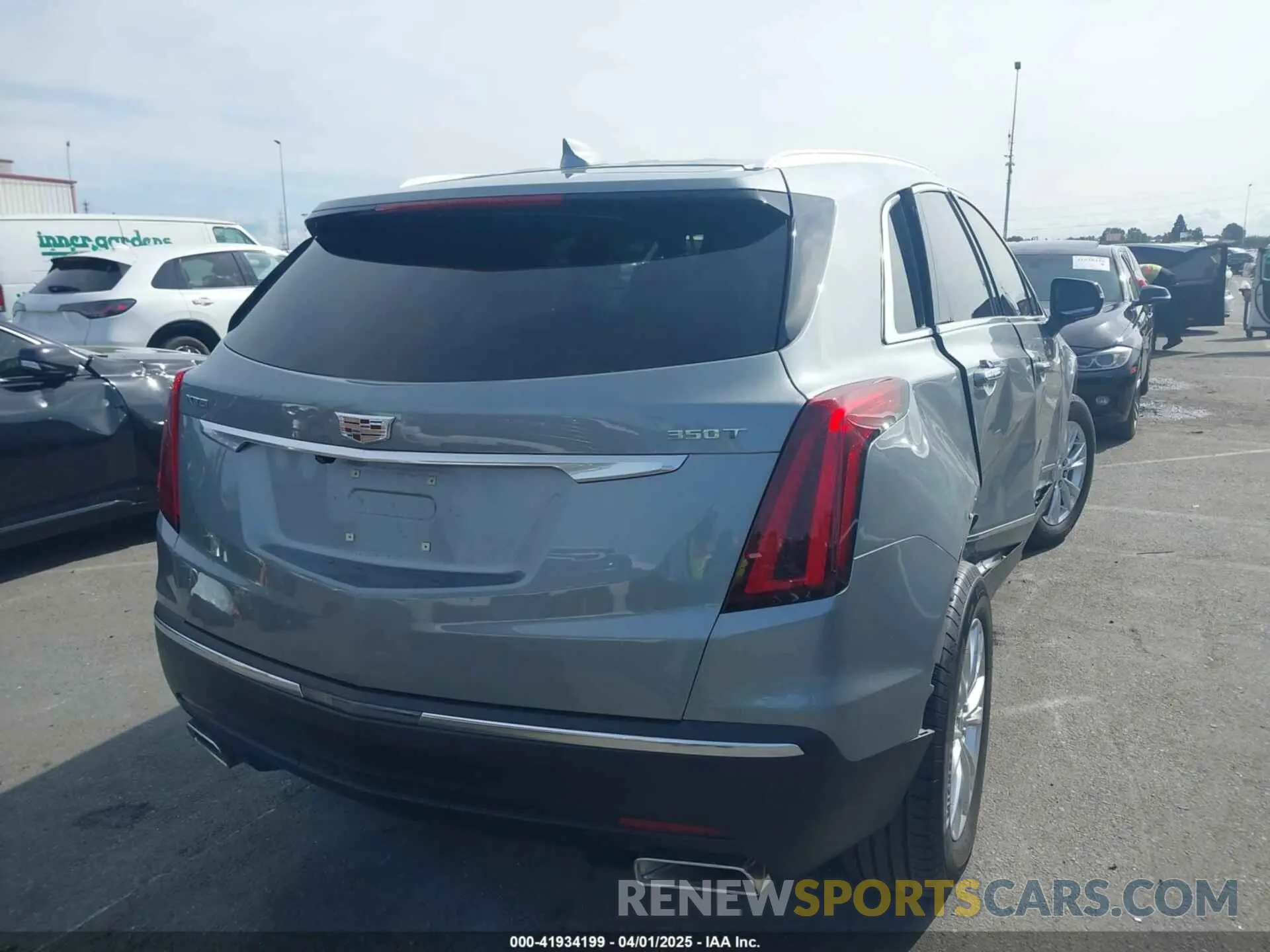 4 Фотография поврежденного автомобиля 1GYKNAR49PZ137556 CADILLAC XT5 2023