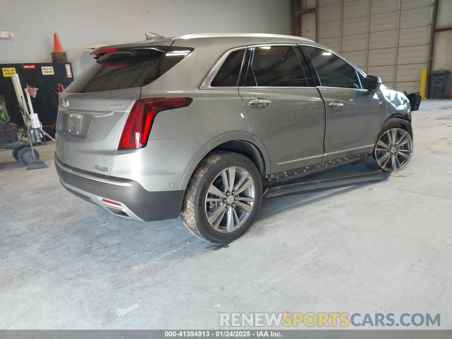 4 Фотография поврежденного автомобиля 1GYKNCR42PZ178252 CADILLAC XT5 2023
