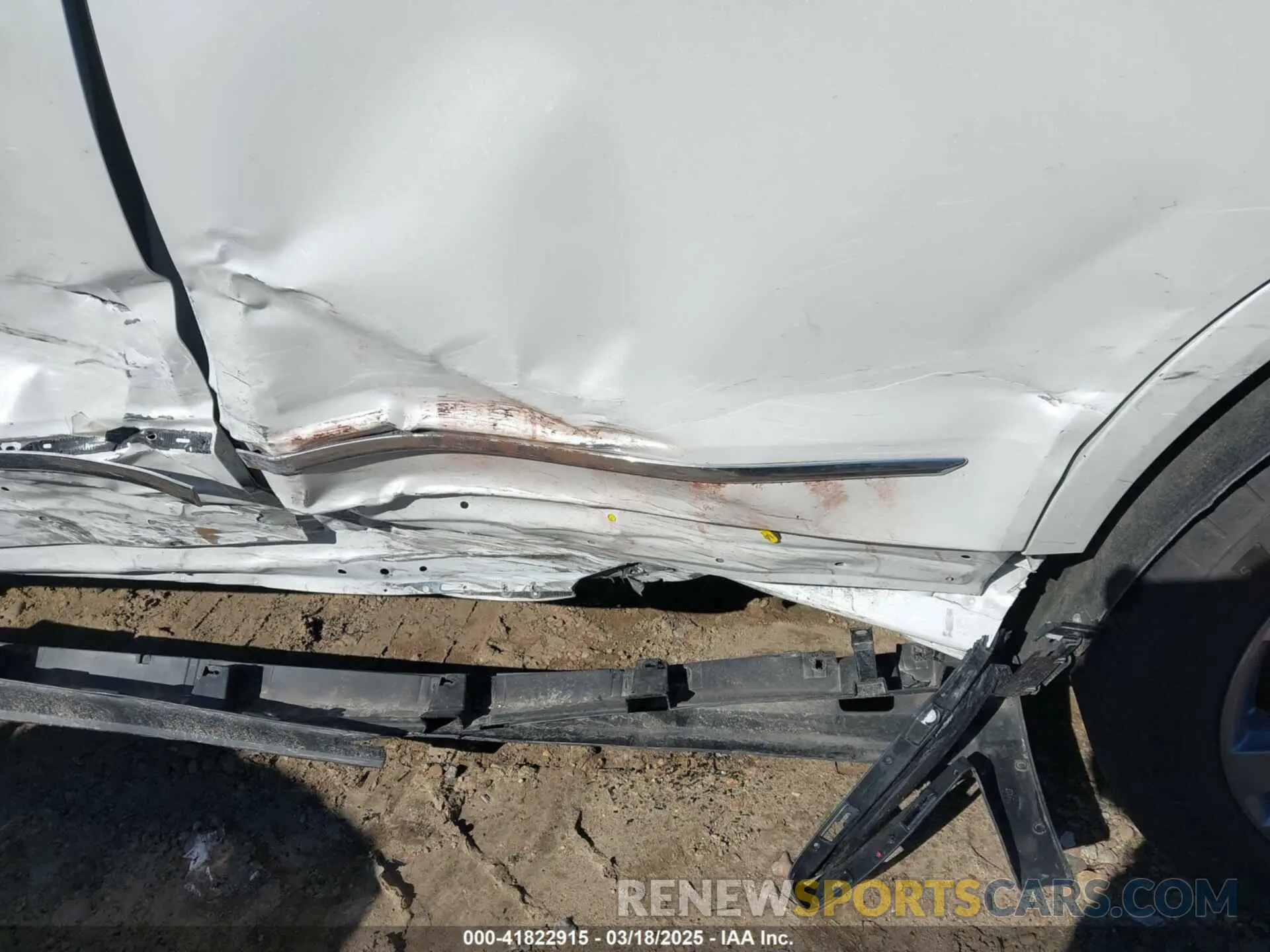 18 Фотография поврежденного автомобиля 1GYKNCR46PZ110617 CADILLAC XT5 2023