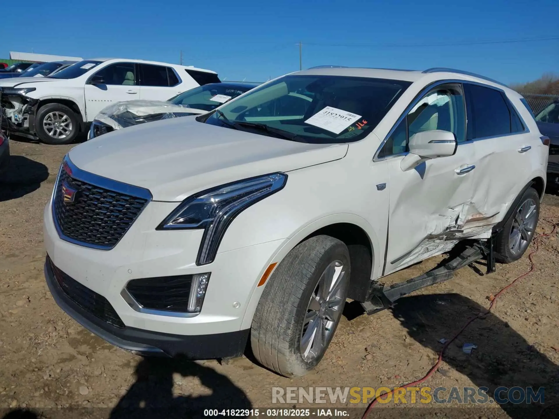 2 Фотография поврежденного автомобиля 1GYKNCR46PZ110617 CADILLAC XT5 2023