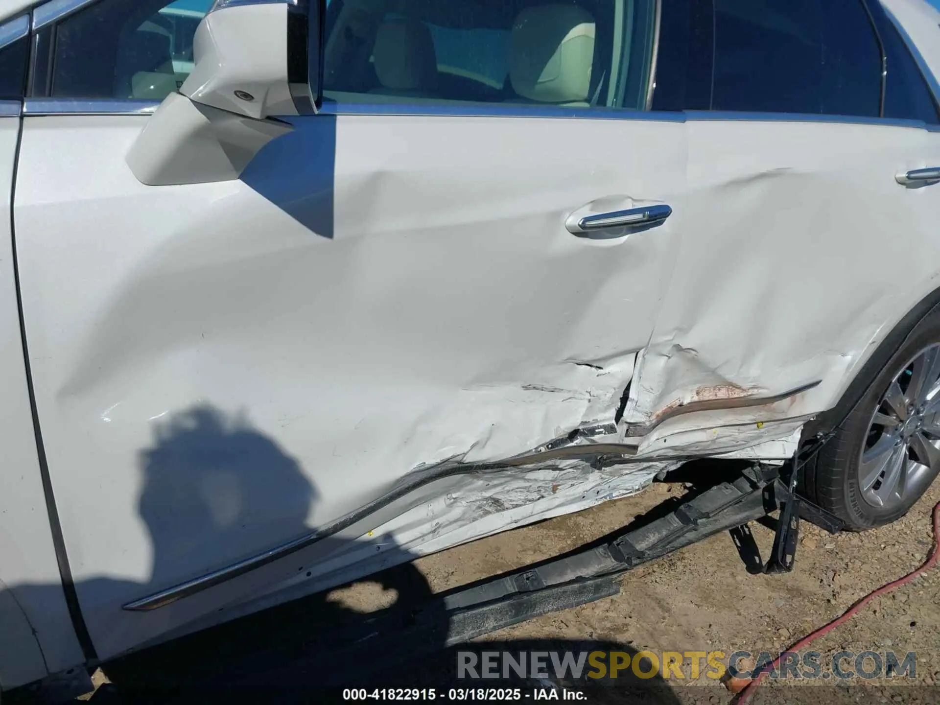 6 Фотография поврежденного автомобиля 1GYKNCR46PZ110617 CADILLAC XT5 2023