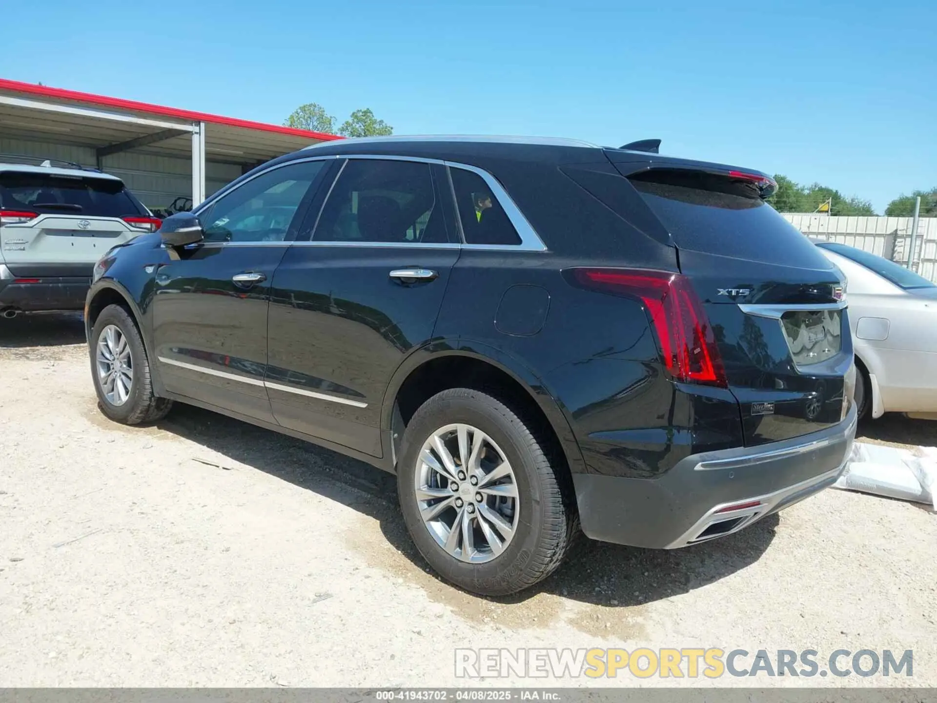 3 Фотография поврежденного автомобиля 1GYKNCRSXPZ147605 CADILLAC XT5 2023