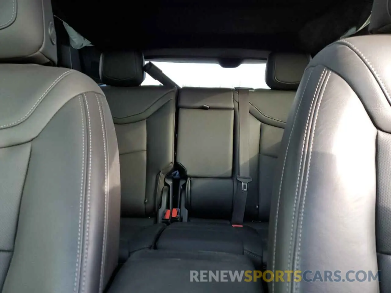 10 Photograph of a damaged car 1GYKNDR40PZ136894 CADILLAC XT5 2023
