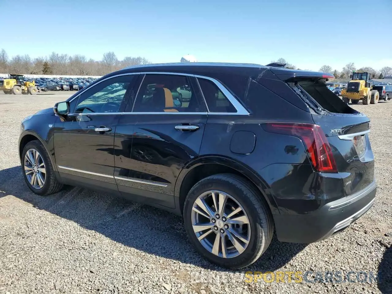 2 Фотография поврежденного автомобиля 1GYKNDR42PZ192562 CADILLAC XT5 2023