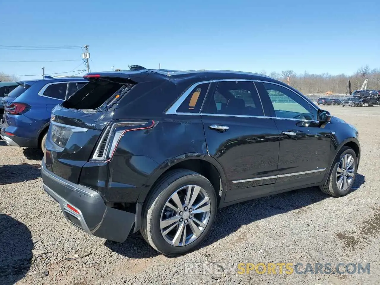 3 Фотография поврежденного автомобиля 1GYKNDR42PZ192562 CADILLAC XT5 2023