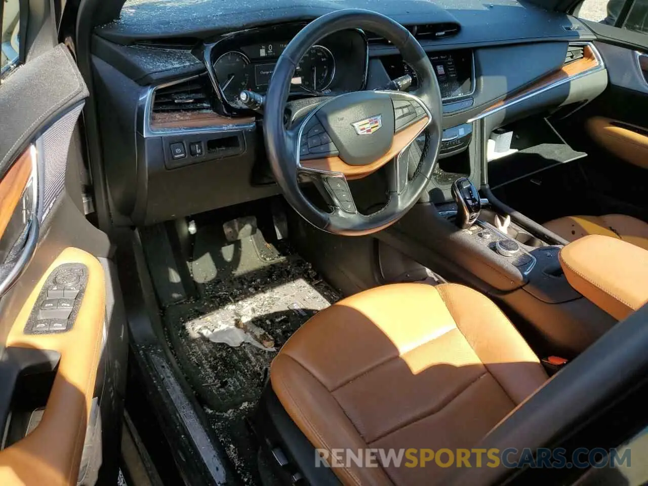 8 Фотография поврежденного автомобиля 1GYKNDR42PZ192562 CADILLAC XT5 2023