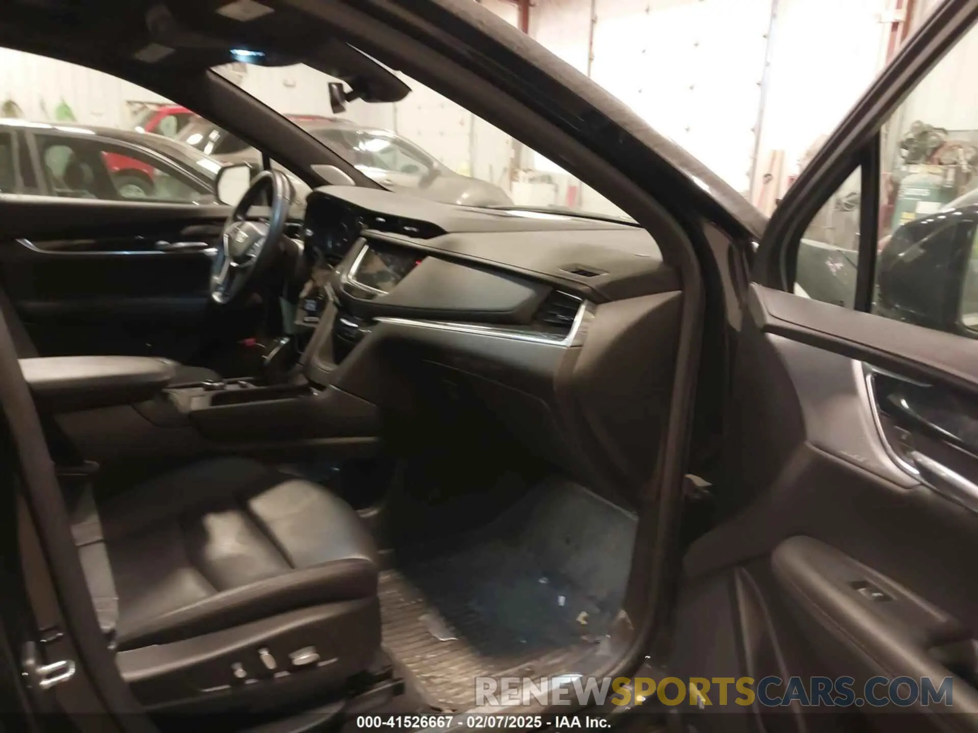 5 Photograph of a damaged car 1GYKNDR48PZ186751 CADILLAC XT5 2023