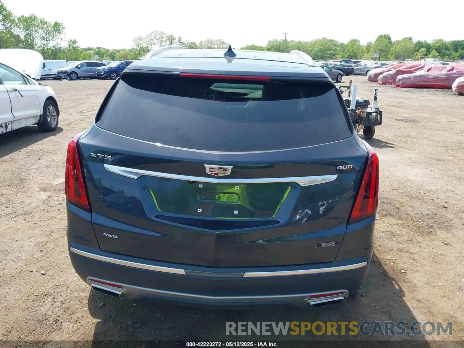 16 Photograph of a damaged car 1GYKNDRS3PZ120963 CADILLAC XT5 2023