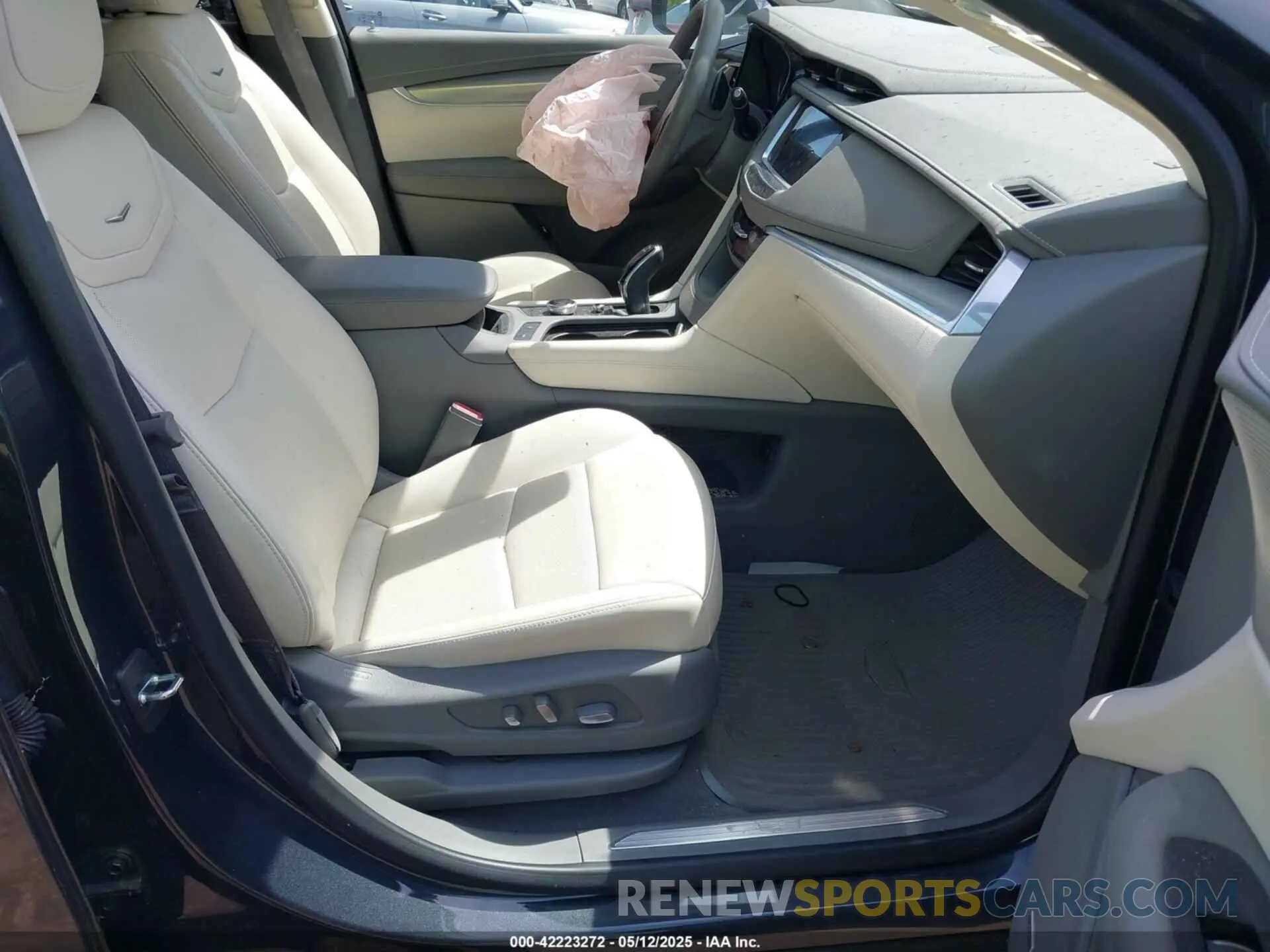 5 Photograph of a damaged car 1GYKNDRS3PZ120963 CADILLAC XT5 2023