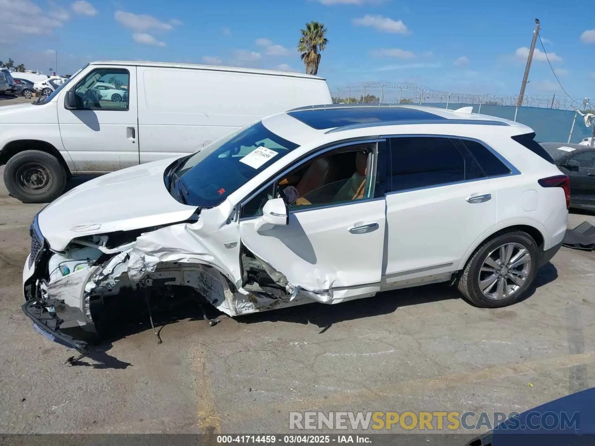 13 Photograph of a damaged car 1GYKNDRS4PZ195431 CADILLAC XT5 2023